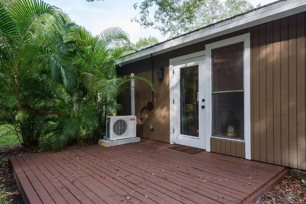 Dexters Cottage Near Downtown And Cafes Tampa